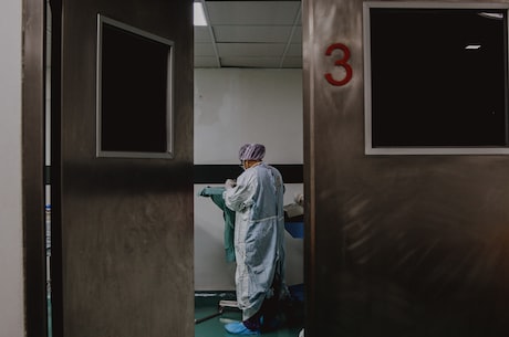 扬州3医生确诊 医院负责人被处理